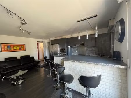 meublé de 49.51m²  face saint hilaire/ chu de rouen  terrasse