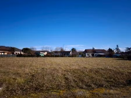 terrain constructible viabilisé à vendre