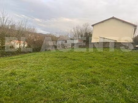 terrain constructible viabilisé à vendre