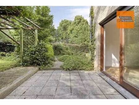 appartement 2 ch avec grand jardin et parking