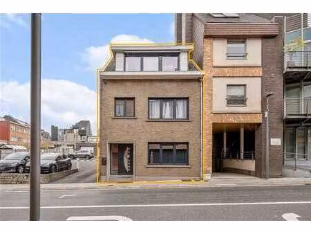 maison clé sur porte