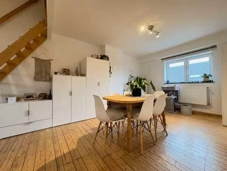 !!! sous offre !!! studio de 50 m² idéalement situé !!