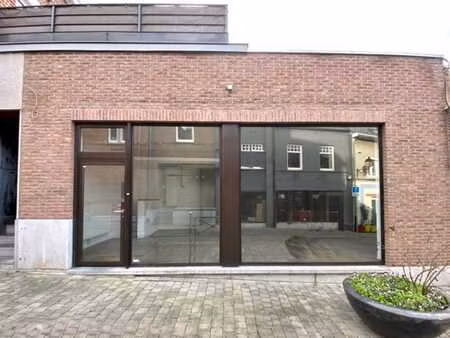 local commercial au centre-ville - a 2 pas de la grand-place