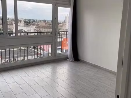location appartement 1 pièce 31 m² à livry-gargan (93190)