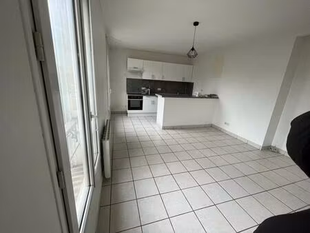 location appartement 2 pièces 42 m² à livry-gargan (93190)