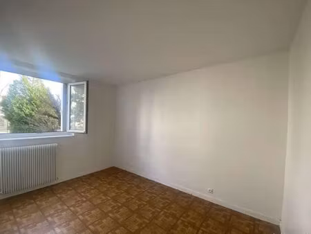 location appartement 3 pièces 60 m² à villejuif (94800)