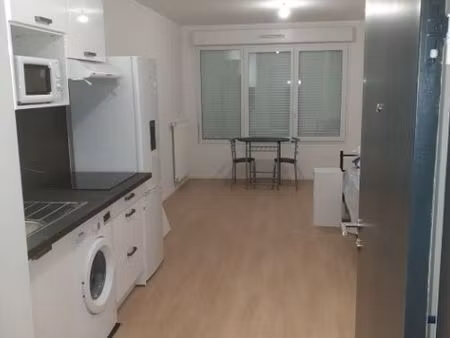 location appartement 1 pièce 26 m² à villepinte (93420)