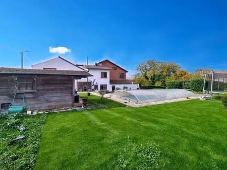superbe villa avec piscine et appartement indépendant