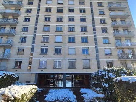 2 pièces de 60m² avec balcon