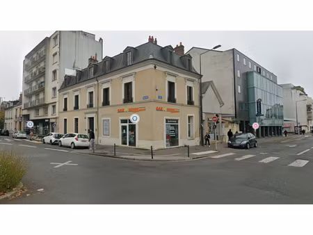 à louer - local commercial avec vitrine sur rue ? tours centre