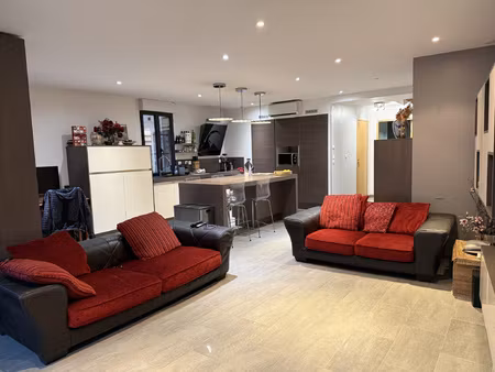 appartement t4 en duplex + local commercial