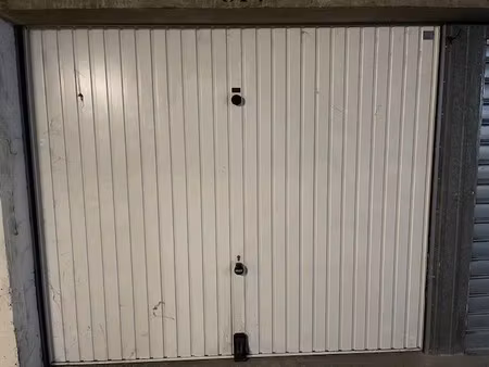 vente parking 30 m² à marseille 12ème (13012)  27 500 €