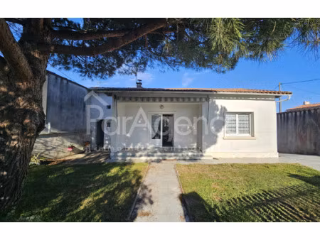 maison plain pied sur 589 m2 de terrain