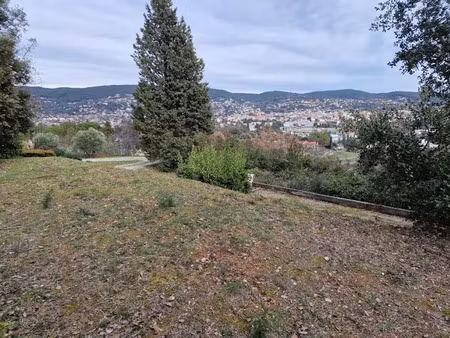 vente terrain 1224 m² à draguignan (83300)  150 000 €