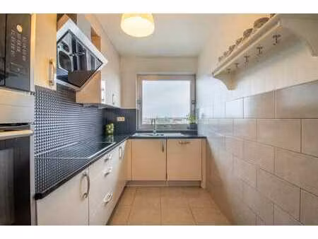 instapklaar appartement met twee terrassen in merksem