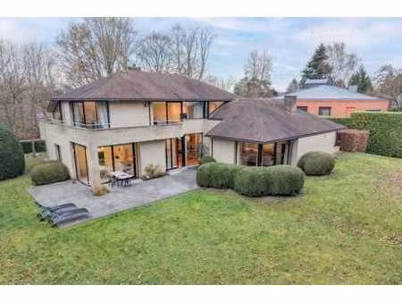 fort jaco: magnifique villa de ± 420 m² sur 15 ares