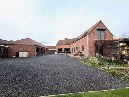 propriété de charme avec espace professionnel