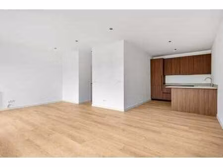 appartement neuf et élégant avec terrasse !