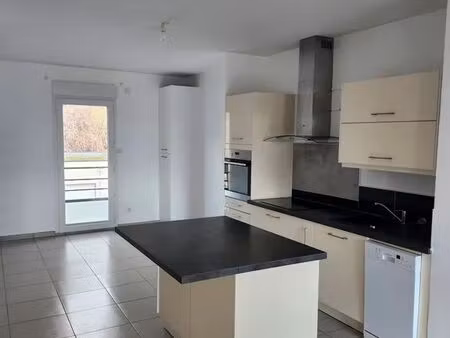 location appartement t3 69m2+garage