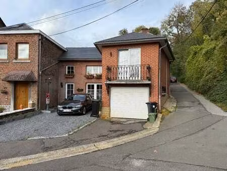 immeuble maison + appartement idéalement situé