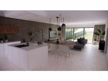 aiseau-presles - gros oeuvre - il en reste 4 !