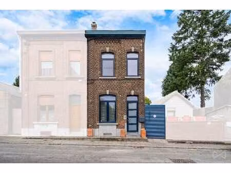 maison 3 façades avec jardin!