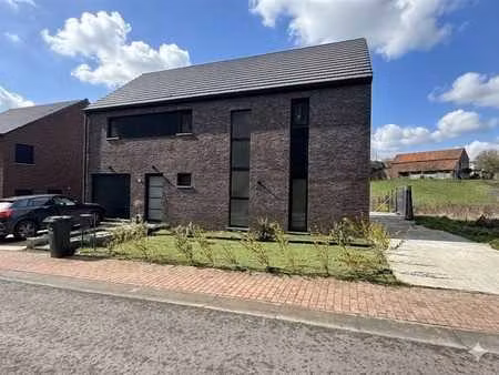 superbe maison 4 façades construction 2022