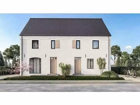 half open klassieke bebouwing in een rustige omgeving