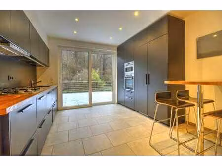 maison en excellent etat avec jardin et terrasse