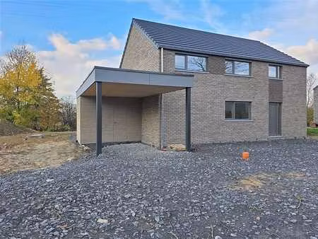 magnifique villa neuve - situation campagnarde et pratique