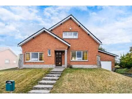 charmante villa 4 ch. avec jardin et garage!