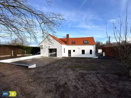 villa récemment rénovée avec orientation sud