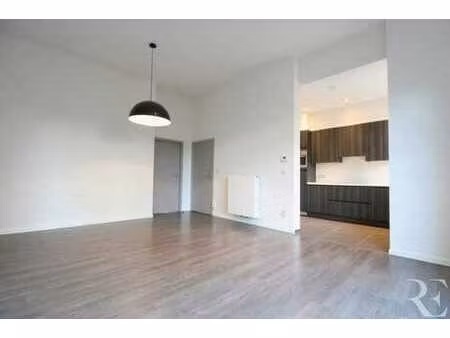 quartier schuman/berlaymont – appartement 2 ch de +- 81 m²