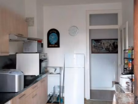 3 pièces . 74m2 . plein centre entrelacs . balcon . cave