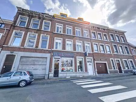 appartement rénové  proche des universités et transports