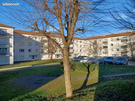 appartement 4 pièces 77 m²
