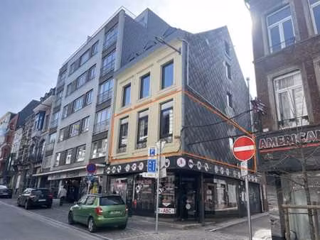 bel appartement 1ch et bureau/dressing au 1er étage !!