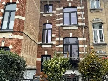 maison chaleureuse - quartier parvis saint-pierre