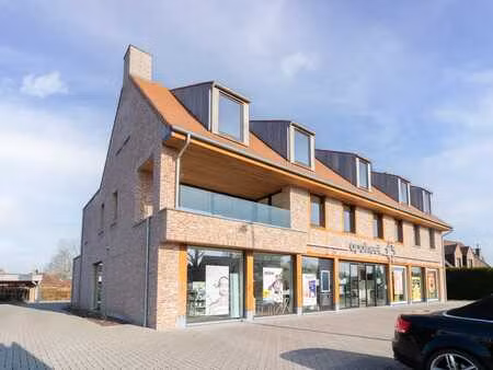 ruim appartement met drie slaapkamers en terras in brecht