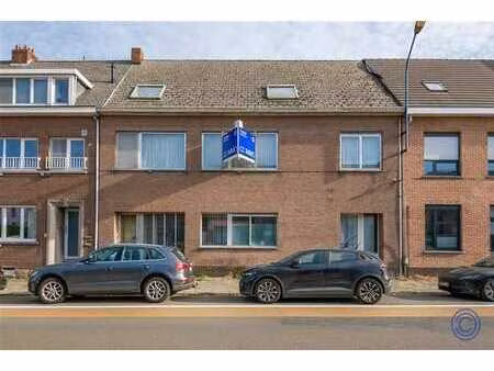 gebouw ca. 420m² met verschillende ontwikkelingsmogelijkhede