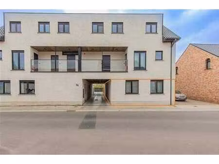 appartement clé en main au rez-de-chaussée avec 2 chambres e