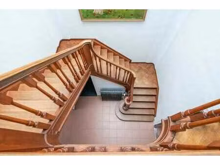 charmante maison de ville avec jardin ensoleillé et parking