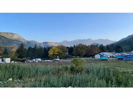 vente terrain 768 m² à saint-etienne-le-laus (05130)  89 320 €