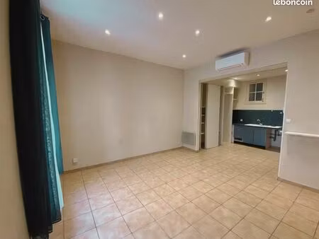 lumineux t2 45 m2 – gare – propre et climatisé