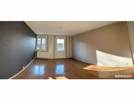 apparemment t3 avec terrasse et parking