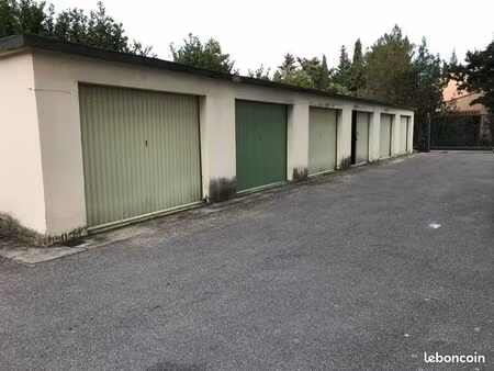 garage à louer