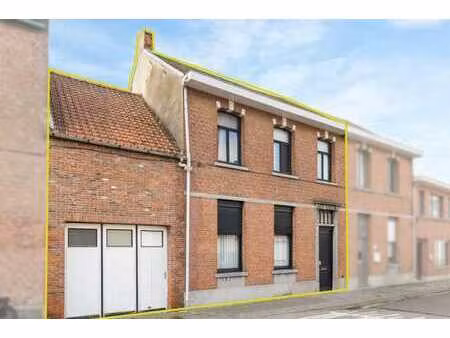 spacieuse maison avec jardin près des polders et du tramway.