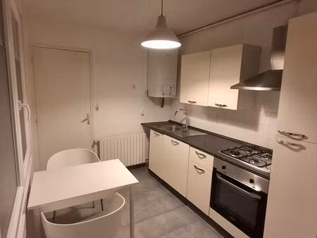 f2 lumineux avec terrasse privative