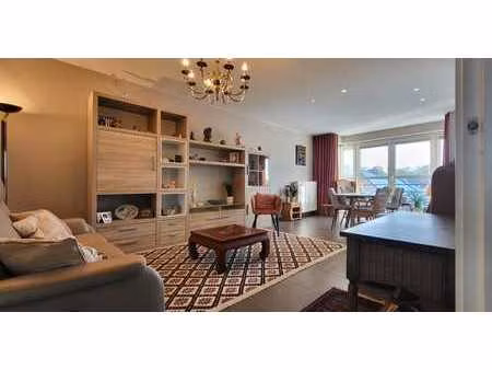 appartement met terras op de markt van moerbeke-waas