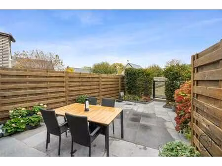 maison récente avec terrasse  garage et parking!